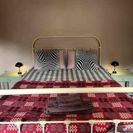 La Pomme De Pin Apartament