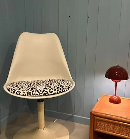La Pomme De Pin Le Biot